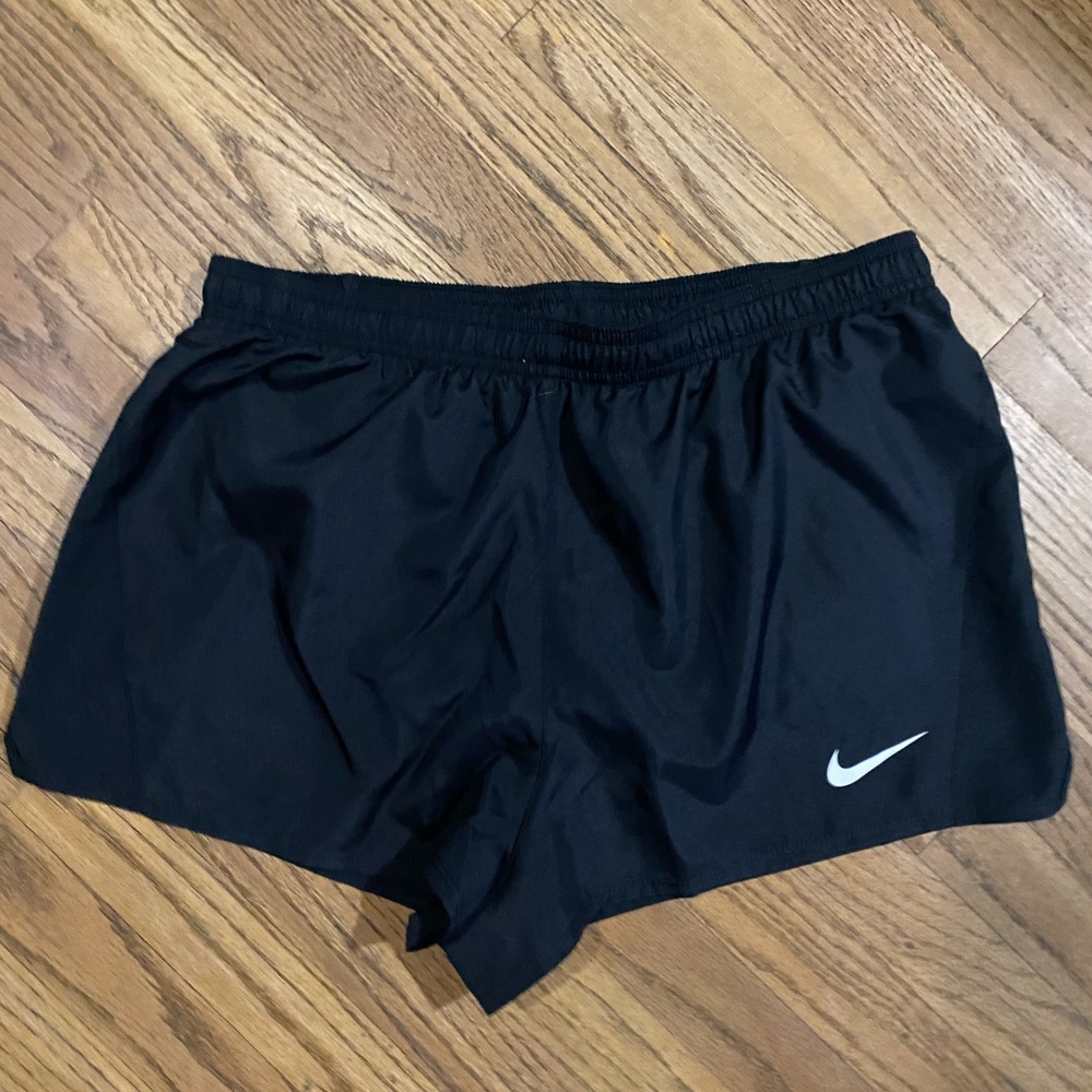 Nike womens Dry running 10l shorts Brand New. Light weight for hot days